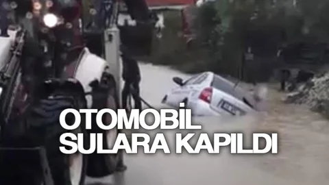 Otomobil Sulara Kapıldı!