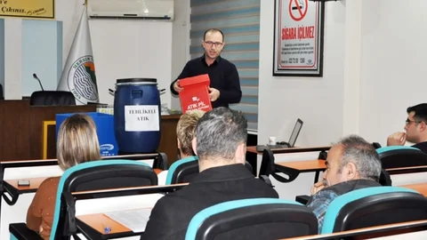 Toroslar'dan, Belediye Personeline 'sıfır Atık' Eğitimi