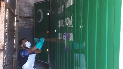 Morglu Cenaze Yıkama Araçlarının Bakımını Yapılıyor