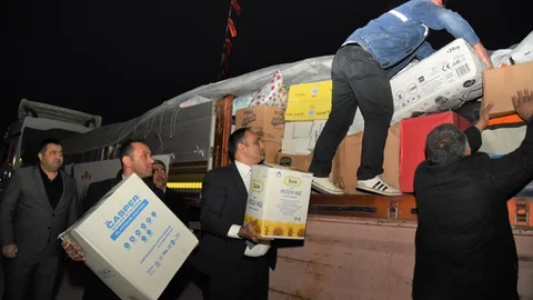 Toroslar Belediyesi'nin Yardım Tırı Afet Bölgesine Gönderildi