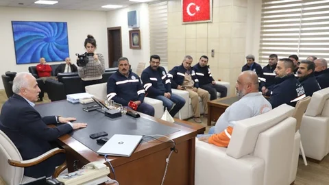 Başkan Mustafa Gültak, FedakÂr Şoförleri Ödüllendirdi