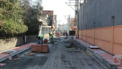 Akdeniz'de Gündoğdu’nun Sokakları Yenileniyor