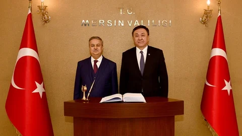 Kırgızistan Ankara Büyükelçisi Kurbanychbek Omuraliev’den Vali Su’ya Ziyaret