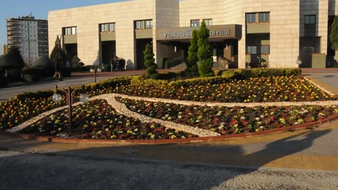 Yenişehir Belediyesi Yenişehir’i Renklendiriyor