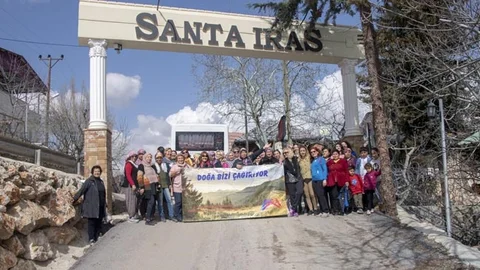 Büyükşehir’in Etkinliğiyle Kentin Farklı Mahallelerindeki Kadınlar Doğada Buluştu
