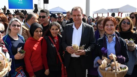 Mersinli Kadınlar "Emekteyiz" Dedi