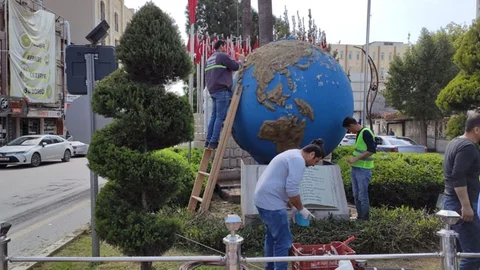 Büyükşehir, "Dünya Kenti Tarsus" Heykeline Detaylı Bakım Yaptı