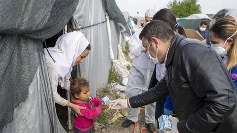 Mersin Büyükşehir, "Evde Kal" Demekle Kalmadı, Vatandaşları Evde Tutmak İçin Seferber Oldu