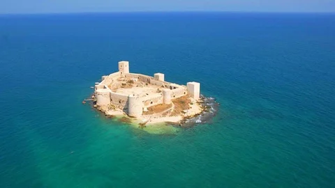 Mersin’in En Popüler Noktası Kızkalesi’nde En Konforlu Otel Seçenekleri