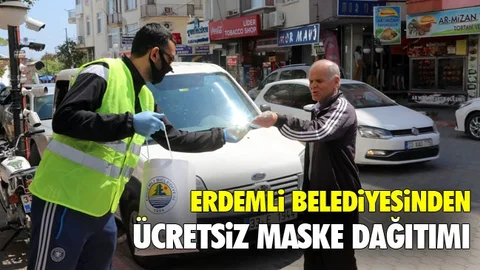 Erdemli'de Vatandaşlara Ücretsiz Maske Dağıtımı