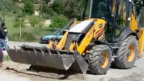 Tarsus - Çamlıyayla Karayolundaki Sızıntıya MESKİ Ekipleri Müdahale Etti