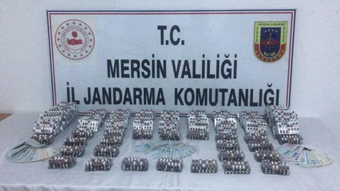 Adana'dan Mersin'e Getirilen Renkli Reçeteye Tabi İlaç Yolda Yakalandı