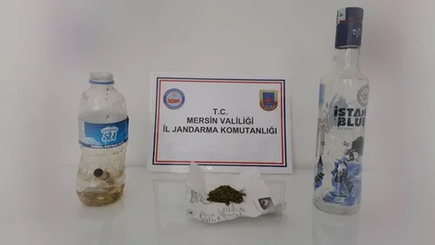 Park Halindeki Araçta Uyuşturucu Kullanan Şahıslar Yakalandı