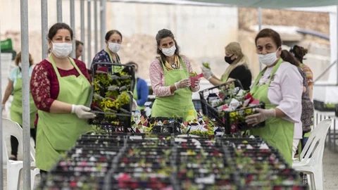 Kadınlar, Bu Kez Anneler İçin Üretti