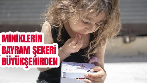 Bu Bayram Çocuklar Evde, Büyükşehir Ekipleri Ellerinde Şekerlerle Kapıda