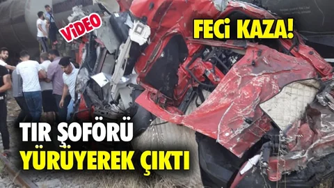 Tren Yoluna Düşen Tıra Tren Çarptı