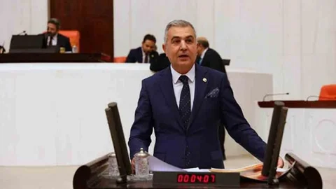 ''Adana - Mersin Tren Seferleri Acilen Başlatılmalıdır''