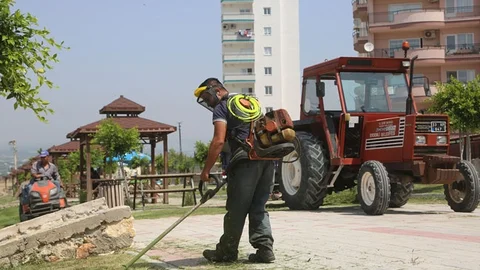 Erdemli Belediyesi’nden Çevre Düzenlemesi