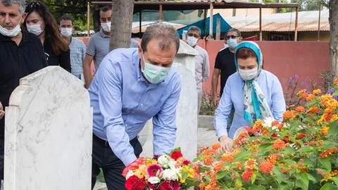 Seçer, Şehit Babalarını Evlerinde Ziyaret Etti