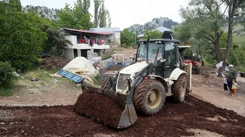 Belediye Sorgunun Yollarını Onarıyor!
