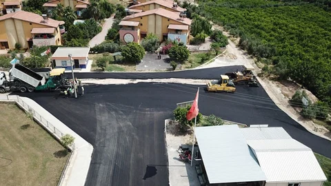 Yol 15 Yıl Sonra Asfaltlandı