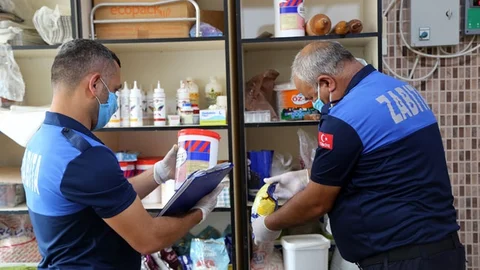 Halk Sağlığı İçin Erdemli Zabıta Ekipleri Denetimde