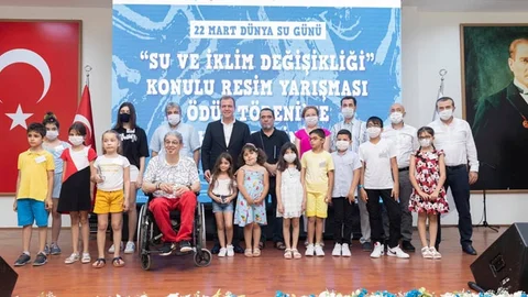 Su Konulu Yarışmada Dereyece Giren Öğrencilere Ödülleri Verildi