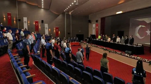 Rahat Uyuyor Musunuz?