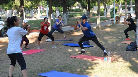 Antrenörlerden, Vatandaşlara Egzersiz Çalışması