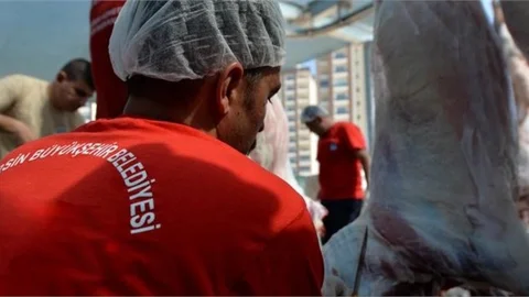 Pandemi Nedeniyle Kesimhanelere Kişi Sınırlaması Getirildi