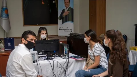 Üniversite Adaylarına Ücretsiz Danışmanlık Desteği