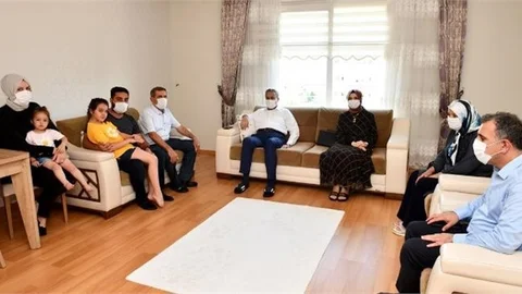 Vali Ali İhsan Su, Şehit Ailelerini Ziyaret Etti