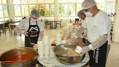 İhtiyaç Sahibi Yurttaşların Sofralarına Aş Ulaştırılıyor