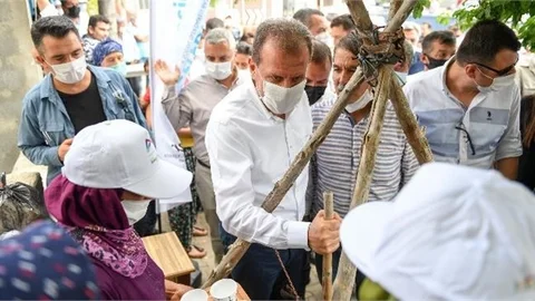 Mersin Büyükşehir Belediye Başkanı Vahap Seçer, Silifke’nin Kırsal Mahallelerini Gezdi