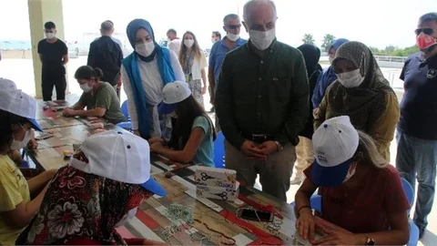 Gültak, Kampa Giren Anneler İle Kızlarını Ziyaret Etti