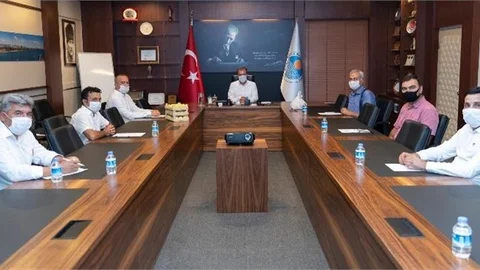 Başkan Seçer, Mut Üreticileri Tarımsal Kalkınma Kooperatifi Yöneticilerini Ağırladı