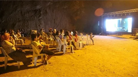 Erdemli Belediyesi’nden Kontrollü Sinema