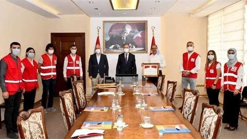 Kızılay Bağışçıları Ödüllendirildi