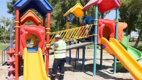 Toroslar Belediyesi Parkları Yeniliyor