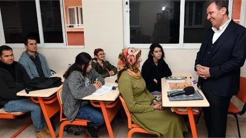 Mersinli Gençler Büyükşehir’in Ücretsiz Kursu İle Artık Üniversiteli