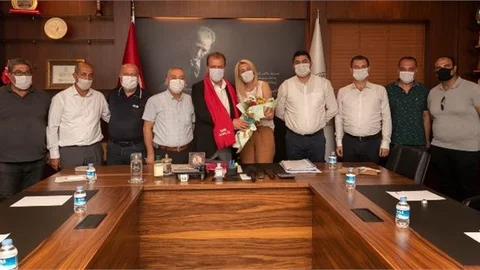 Toplu İş Sözleşmesi İmzalayan İşçilerden Başkan Seçer’e Teşekkür Ziyareti