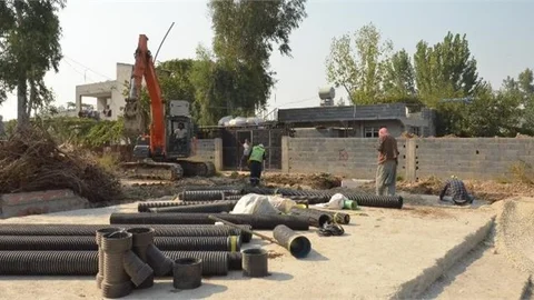 Kanalizasyon Sistemi İçin İş Makinaları Çalışmaya Devam Ediyor