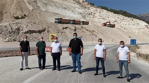 Yol Açma Çalışmaları Devam Ediyor