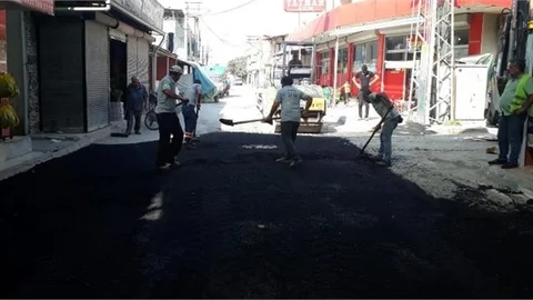 Akdeniz Fen İşleri Ekipleri İlçenin Dört Bir Yanına Hizmet Veriyor