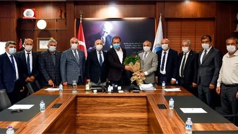 Seçer: "Anadolu Kültüründe Esnaf Demek Sokağın Abisi Demek"