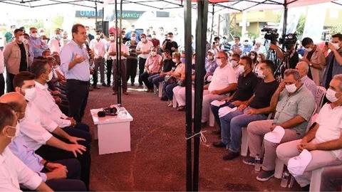 Seçer: "Ayrıştırmadan ve Ötekileştirmeden Herkesi Kucaklıyoruz"