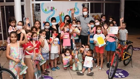 Çocuklar Hayallerindeki Hareketliliği Tuvale Yansıttı