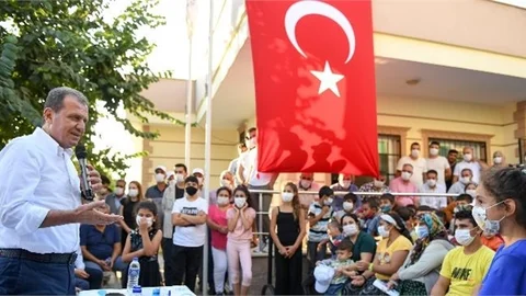 Başkan Seçer, Mahalle Mahalle Gezip Halkın Sorunlarını Çözüyor