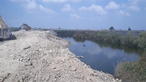 Büyükşehir Zabıtası’ndan Tarsus’ta İzinsiz Dolgu Veya Hafriyat Yapanlara Ceza