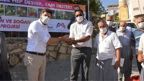 Mersin'de Üreticilere Nergis Soğanı!